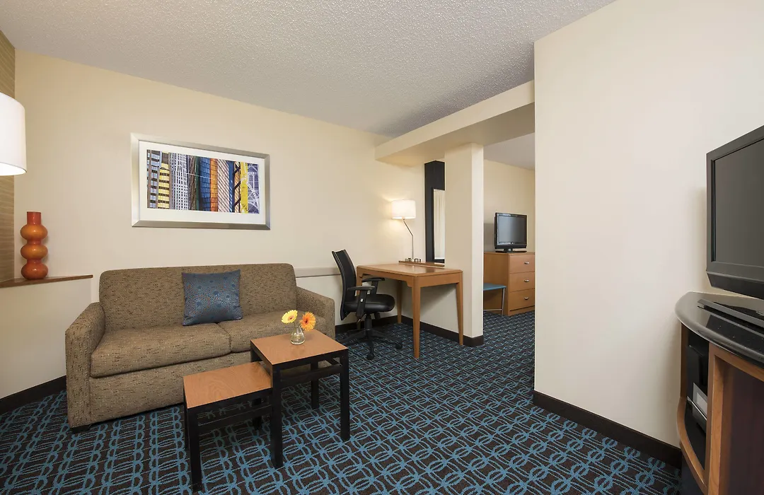 Fairfield Inn & Suites By Marriott Bloomington-1