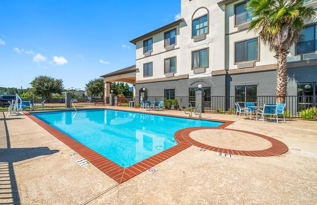 Americas Best Value Inn & Suites-Livingston-1