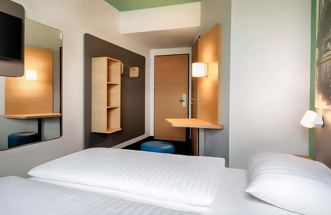 B&B Hotel Wilhelmshaven-1