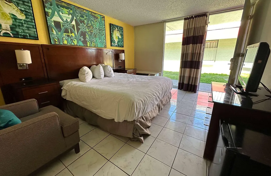 Ramada By Wyndham Lumberton Nc North-1