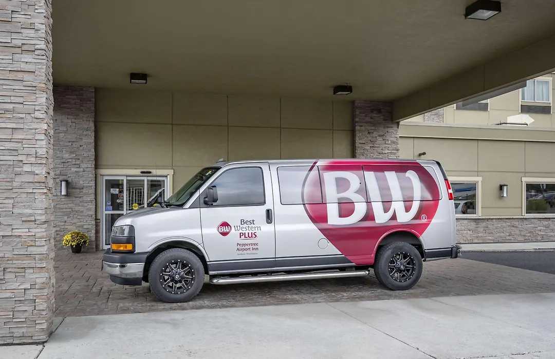 Best Western Plus Peppertree Airport Inn-1