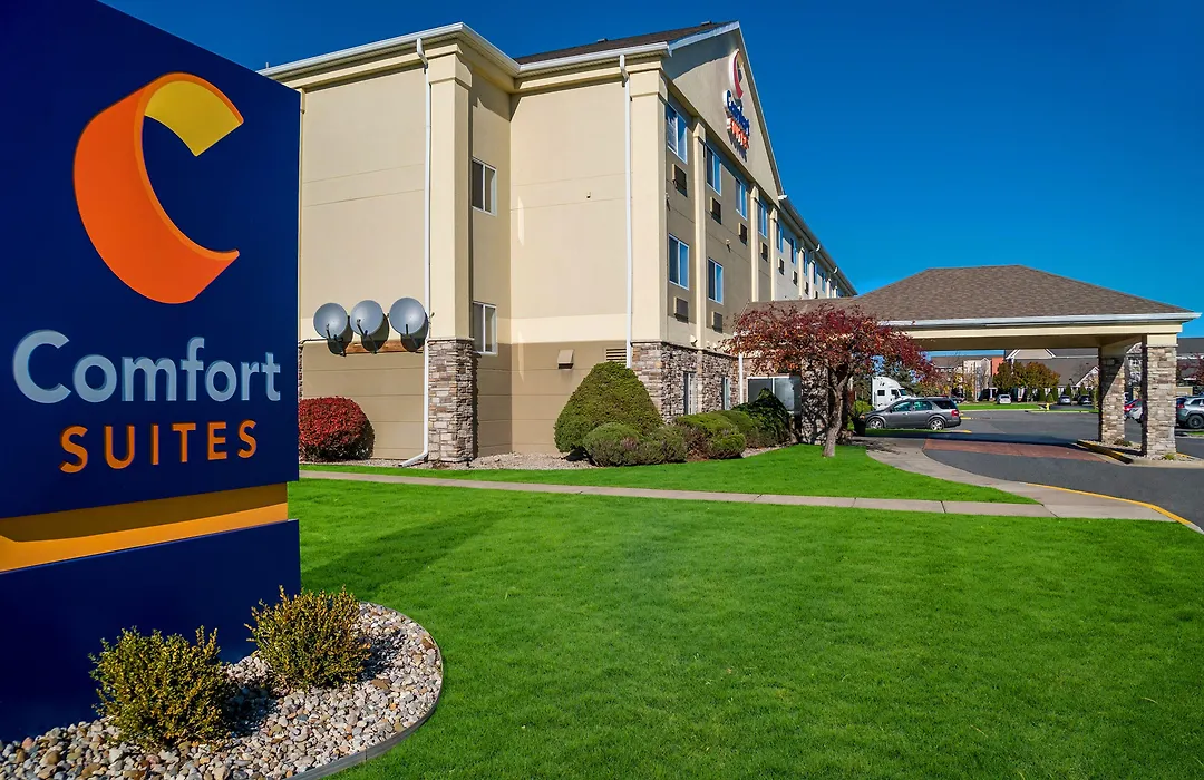 Comfort Suites-1