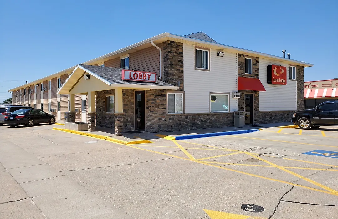 Econo Lodge Hays I-70-1