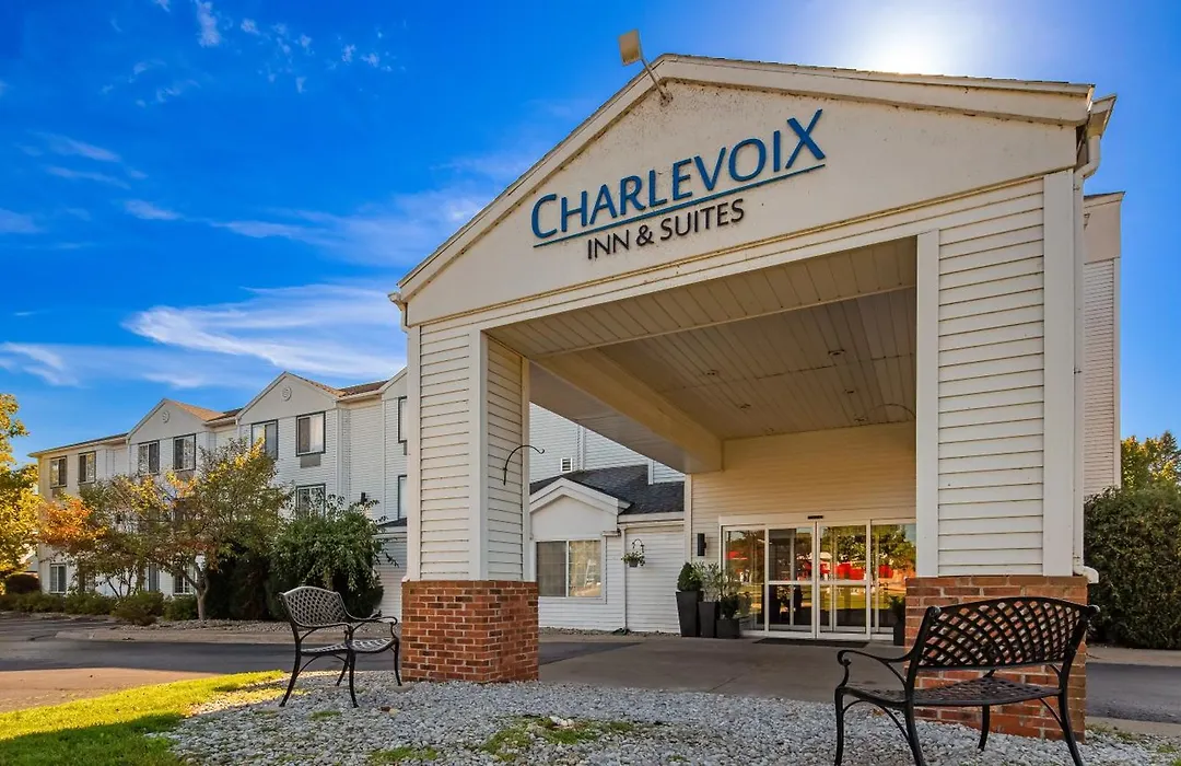 Charlevoix Inn & Suites Surestay Collection By Best Western-1