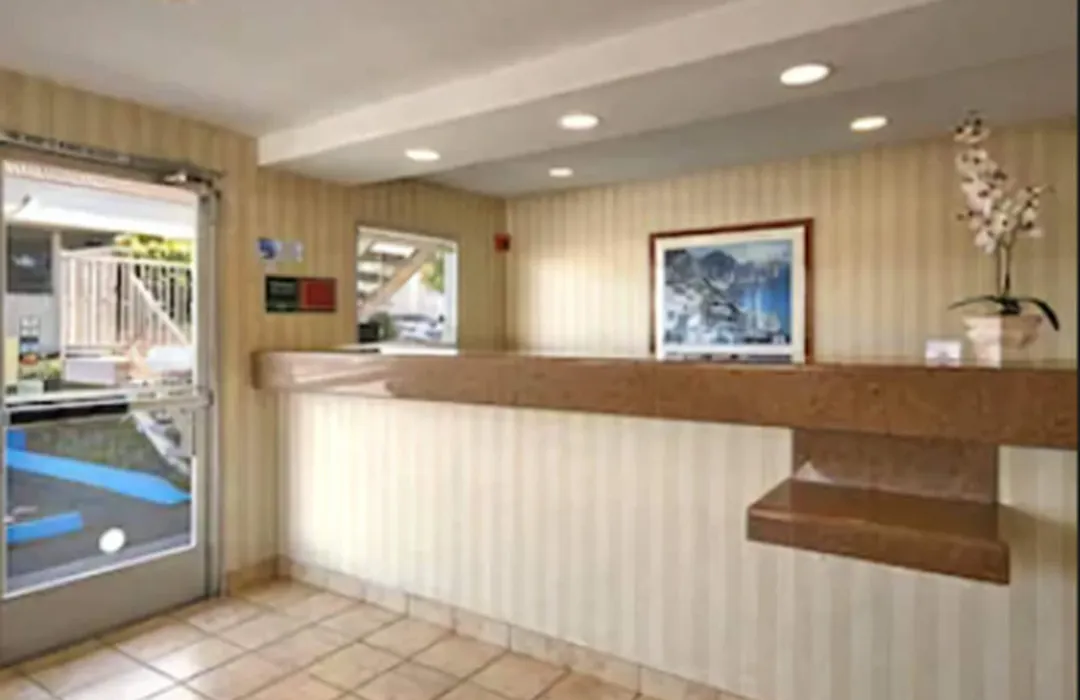 Days Inn By Wyndham San Marcos-1