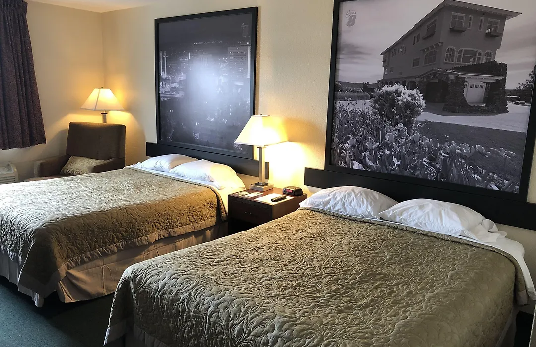 Super 8 By Wyndham Spokane Valley-1