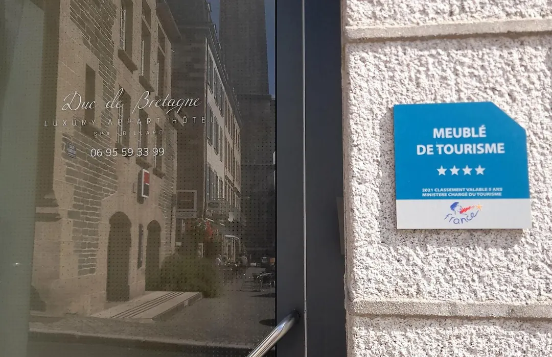 Duc de Bretagne Luxury Apparthotel-1
