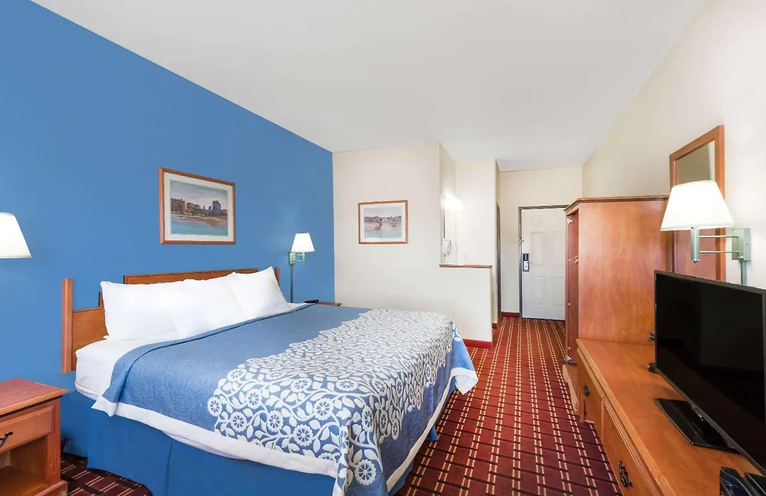 Days Inn & Suites By Wyndham Lordsburg-1