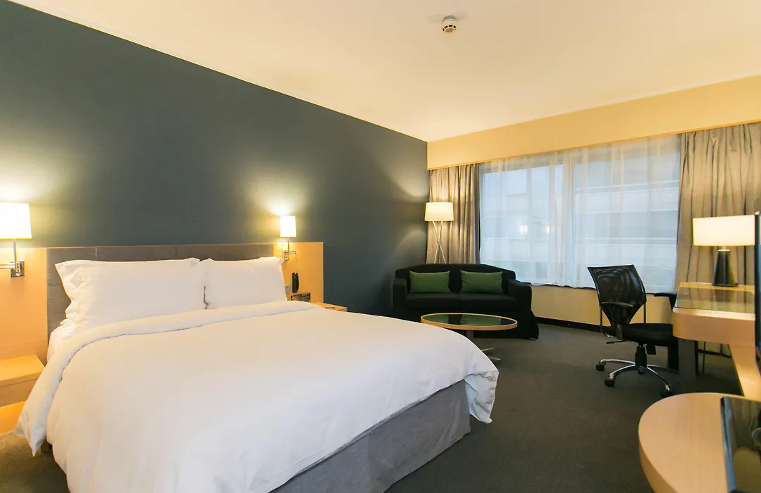 Beijing New World Centre Tongpai Hotel-1