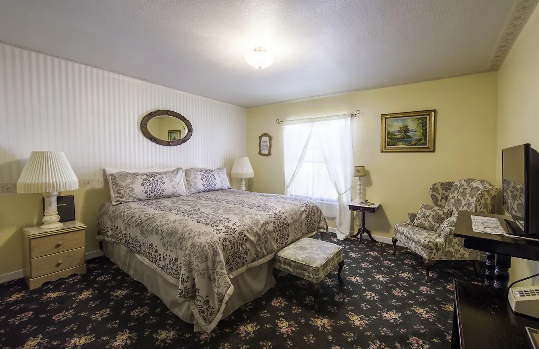 Historic Cary House Hotel-1