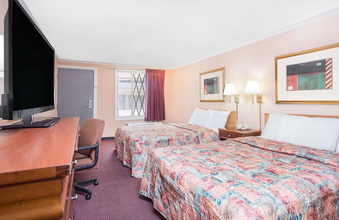 Knights Inn - Augusta-1