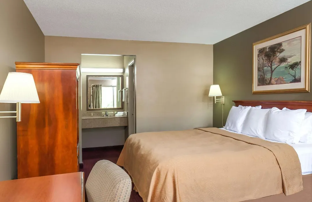 Knights Inn Lebanon-1