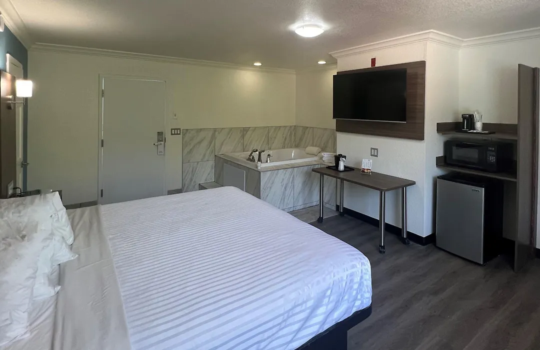 Reagan Resorts Inn (Adults Only)-1