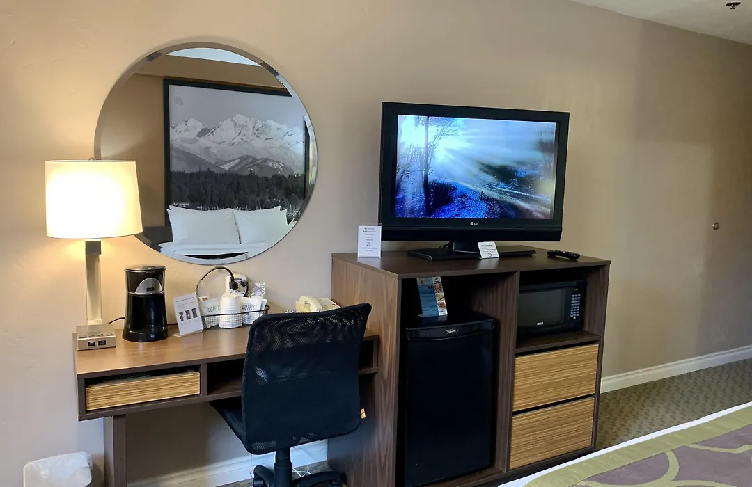 Super 8 By Wyndham Port Angeles At Olympic National Park-1