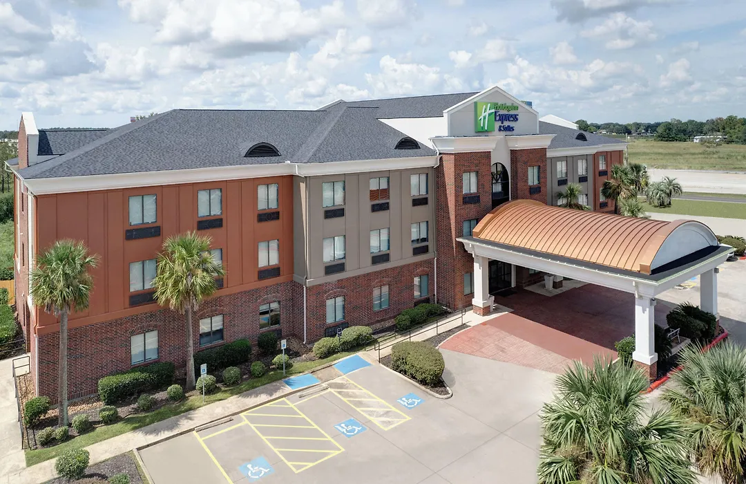 Holiday Inn Express Hotel & Suites Winnie By Ihg-1