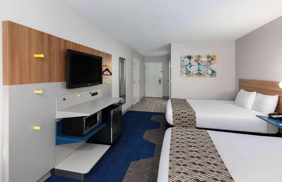 Microtel Inn Bowling Green-1
