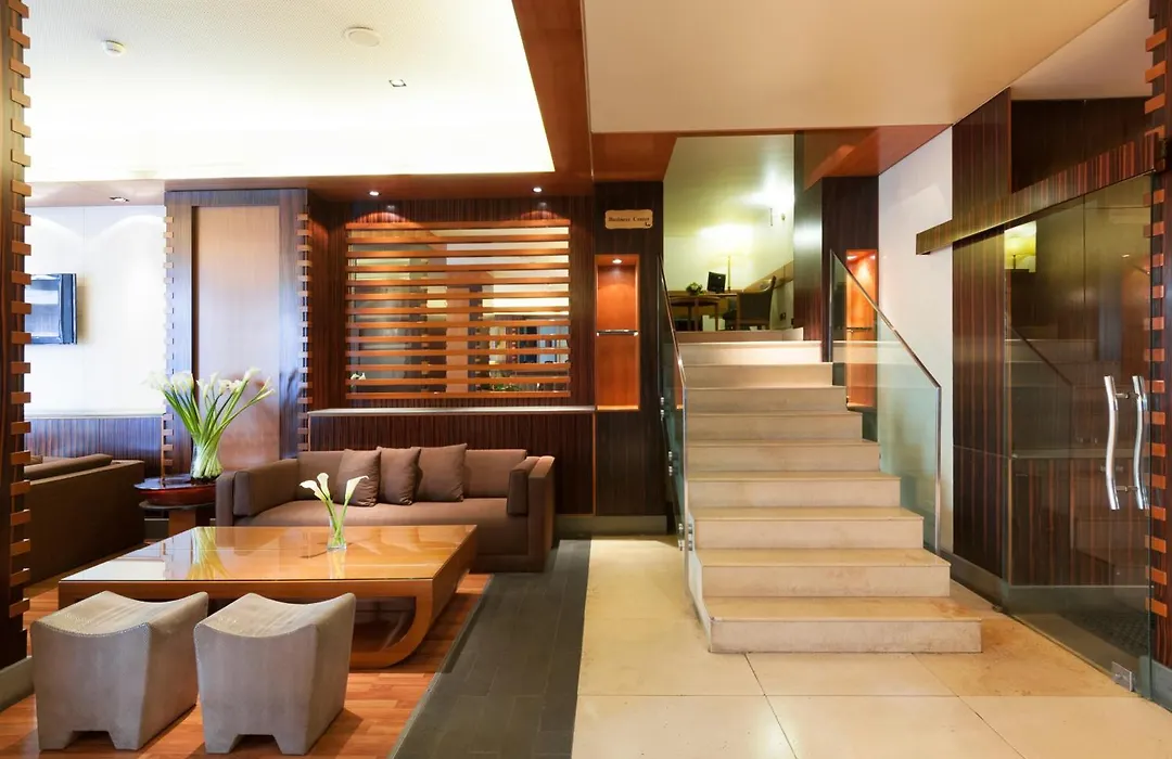 Le Commodore Hotel-1