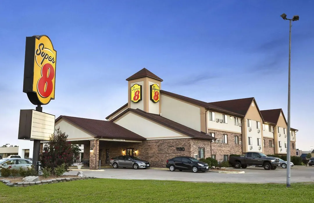 Super 8 By Wyndham Carbondale-1