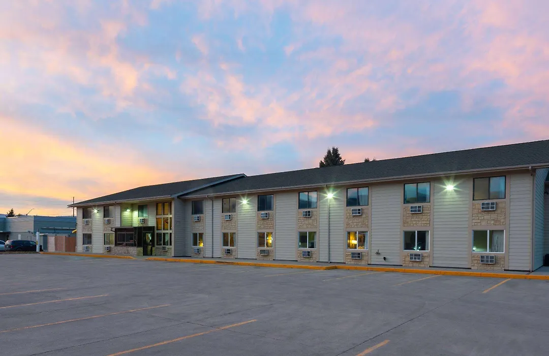Super 8 By Wyndham Livingston Yellowstone-1