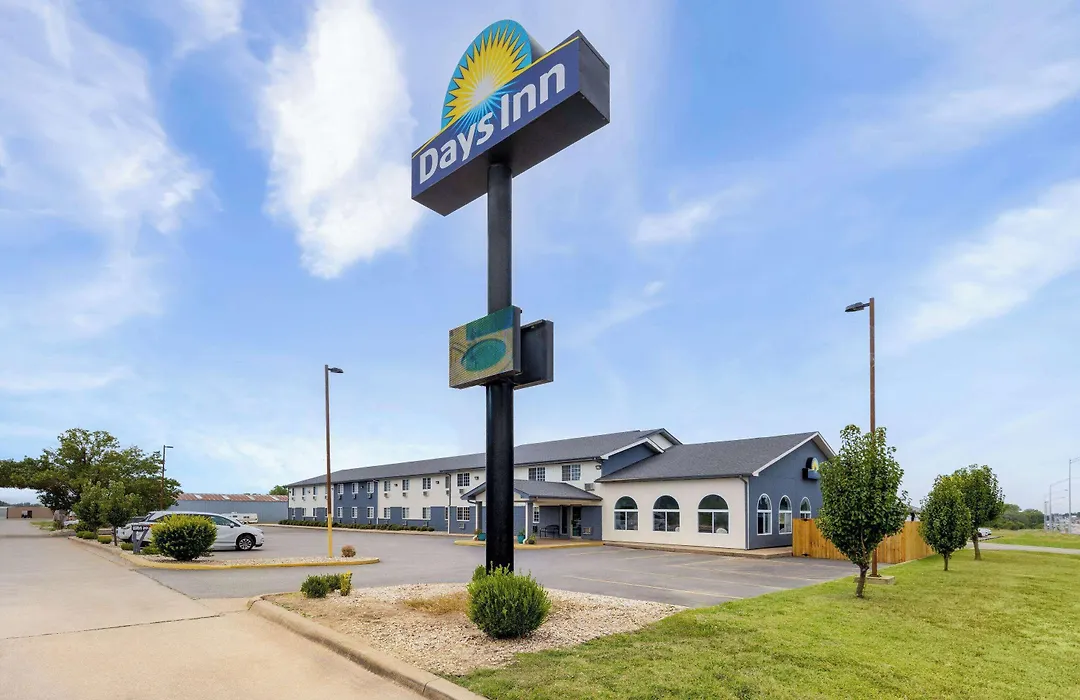 Days Inn By Wyndham Miami-1