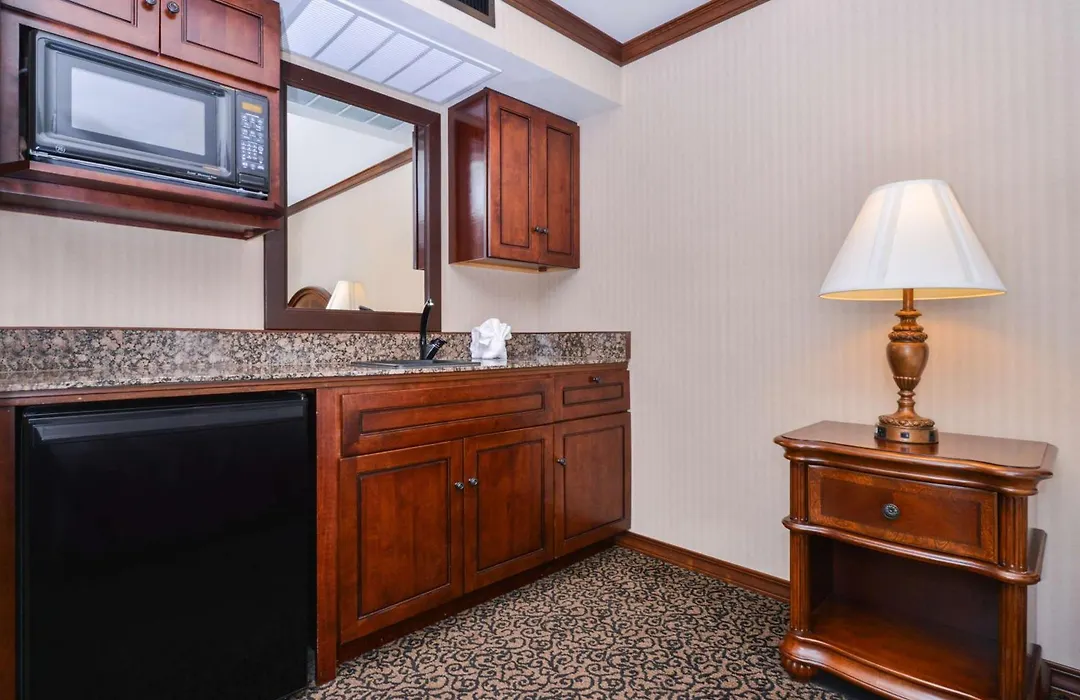 Best Western Edgewater Resort-1