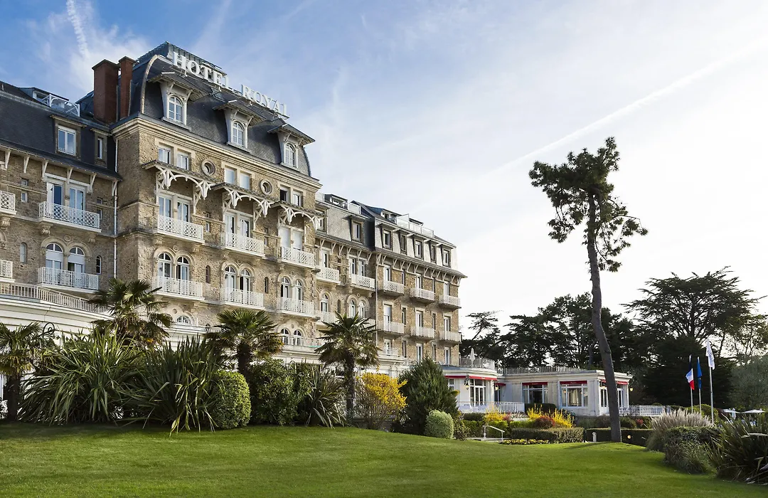 Hôtel Barrière Le Royal La Baule-1
