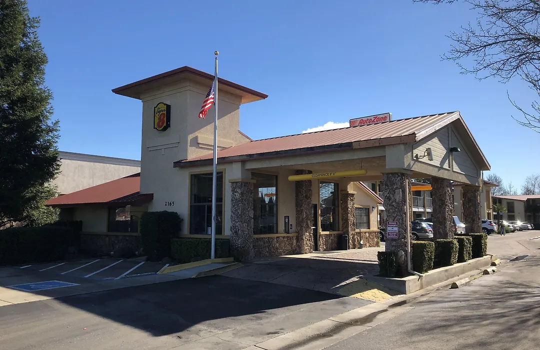 Super 8 By Wyndham Corning-1