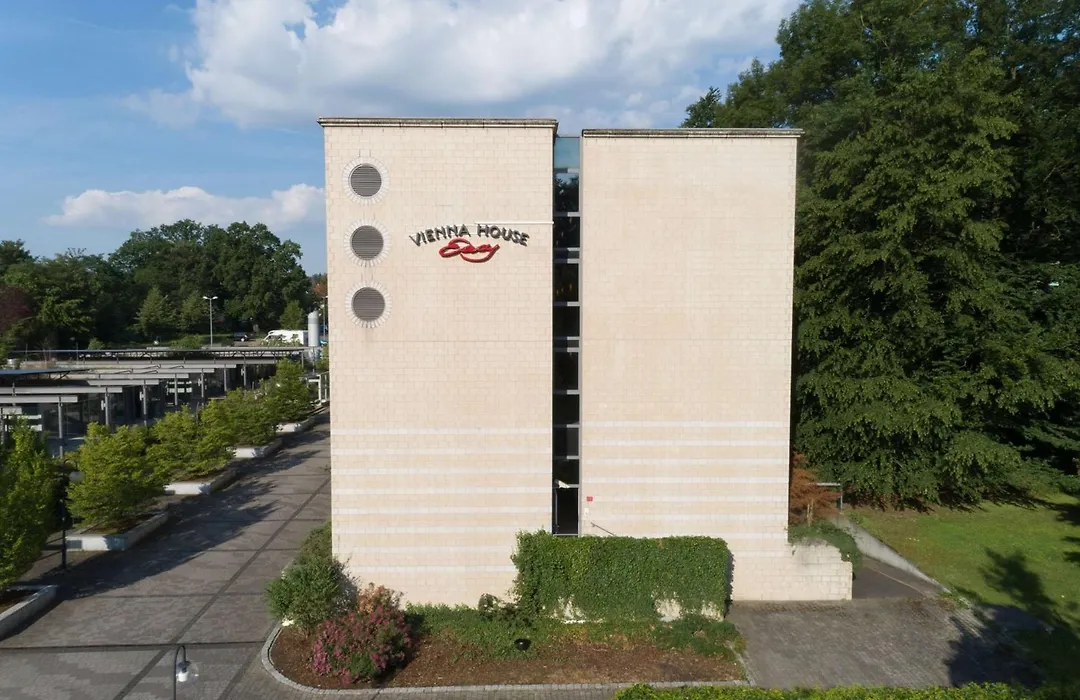Vienna House Easy By Wyndham Bad Oeynhausen-1