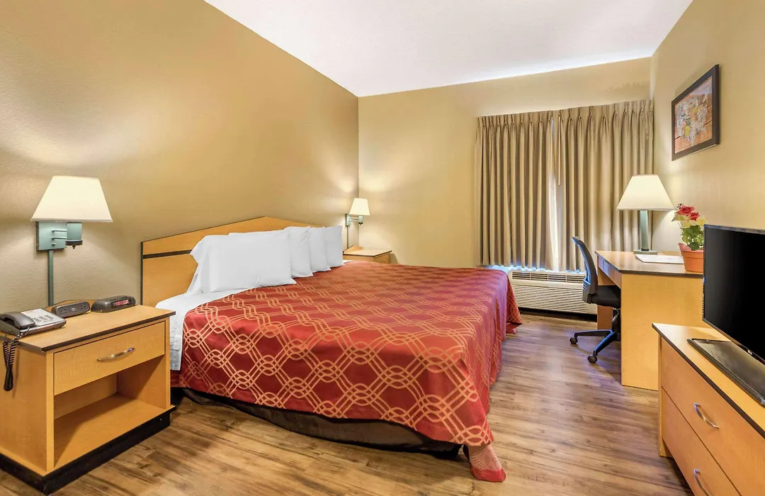 Econo Lodge Colorado Springs Near Airport-1