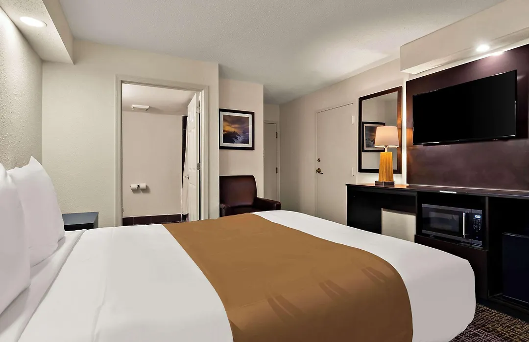 Quality Inn Memphis Northeast Near I-40-1