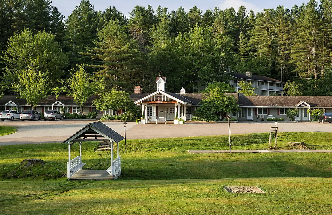 Bluebird Cady Hill Lodge-1