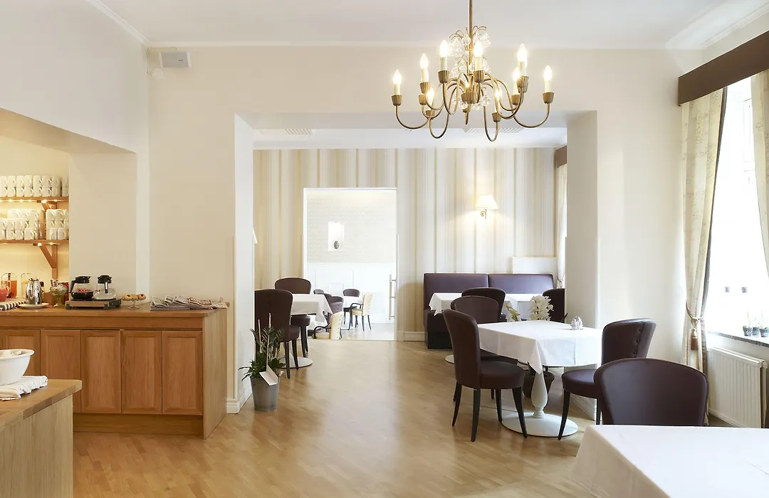 Hotel Royal-1