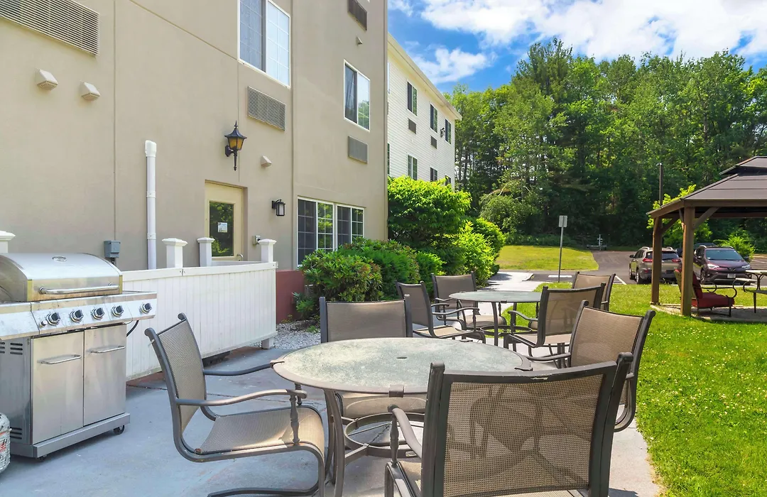 Best Western Plus Berkshire Hills Inn & Suites-1