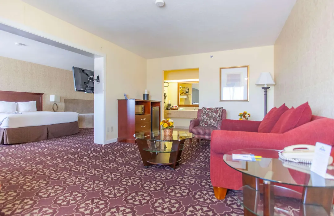 Days Inn By Wyndham Shenandoah-1