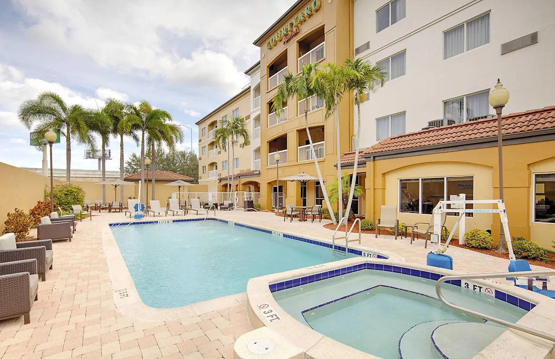 Courtyard By Marriott West Palm Beach Airport-1