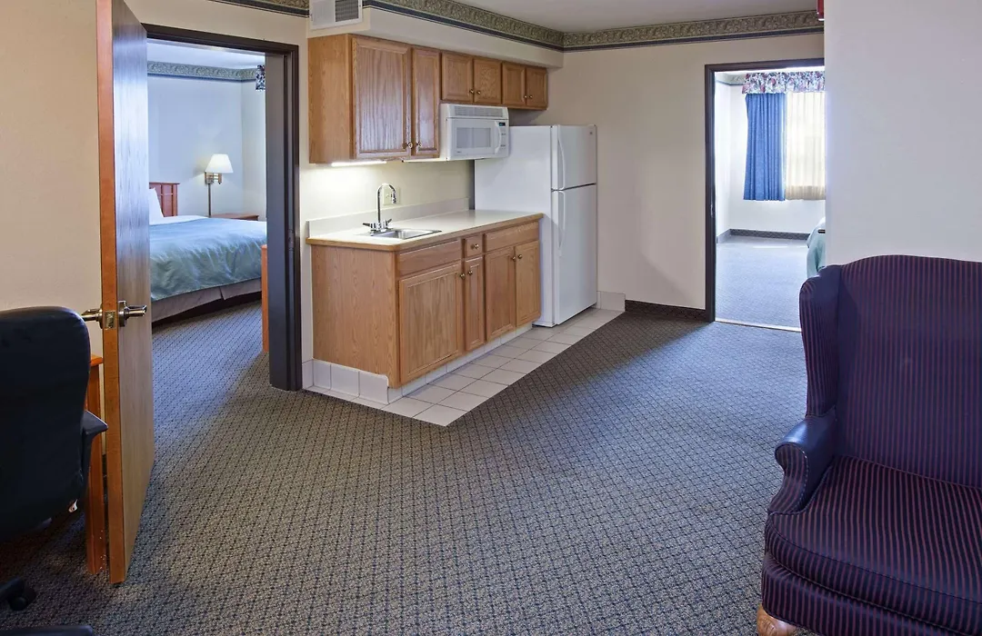 Country Inn & Suites By Radisson, Lansing, Mi-1