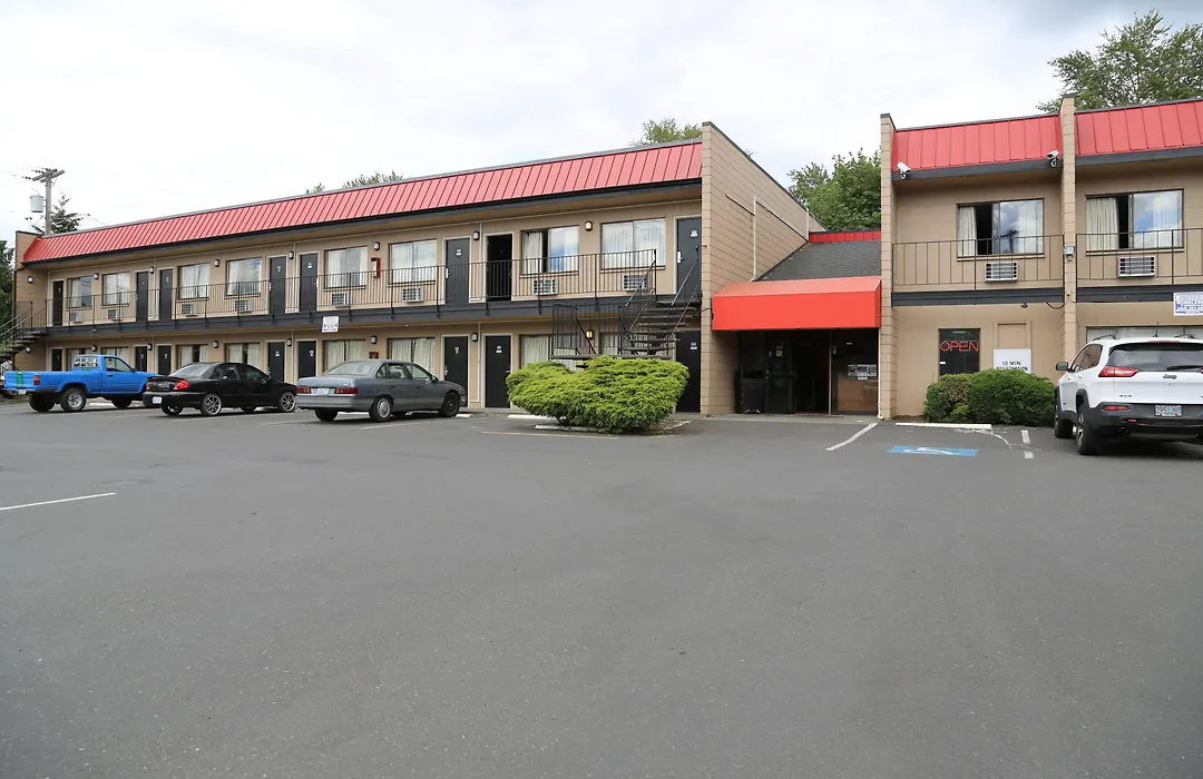 Americas Best Value Inn Kelso-1