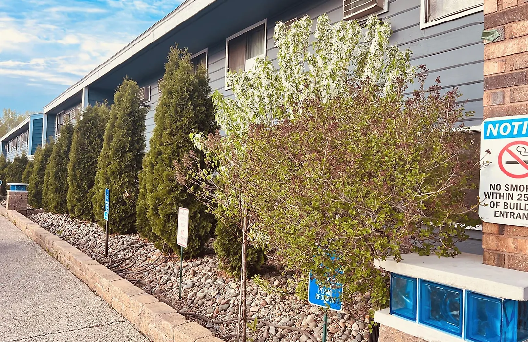 Travelodge By Wyndham Valleyfair Shakopee-1