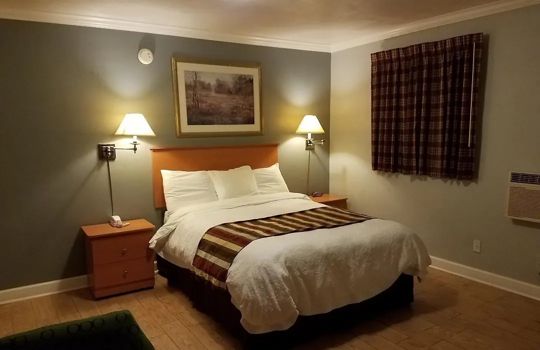 Scottish Inn - Okeechobee-1