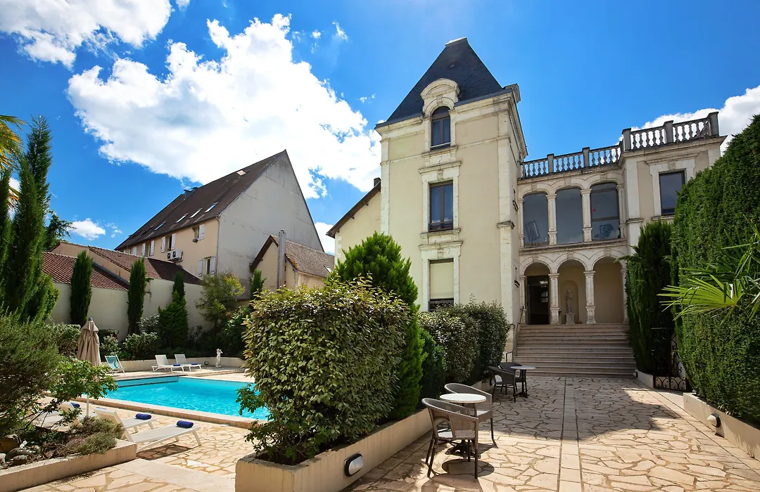 Le Renoir-1