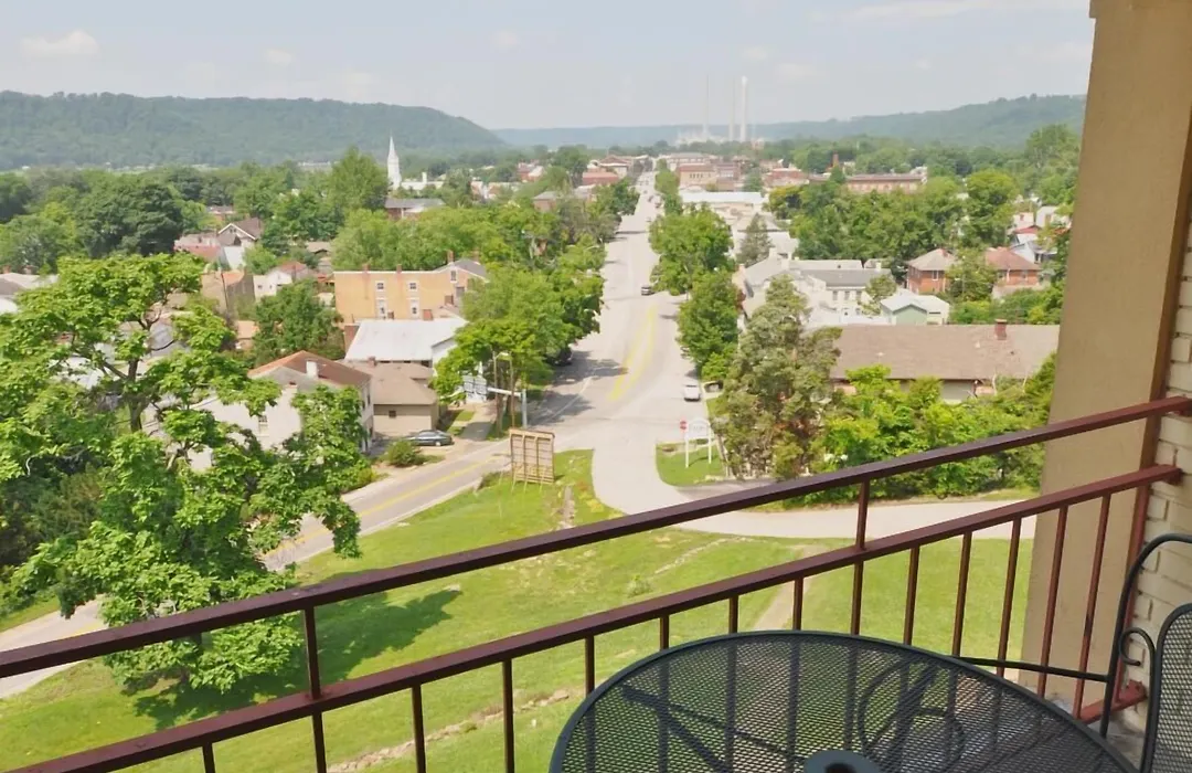 Hillside Inn-1