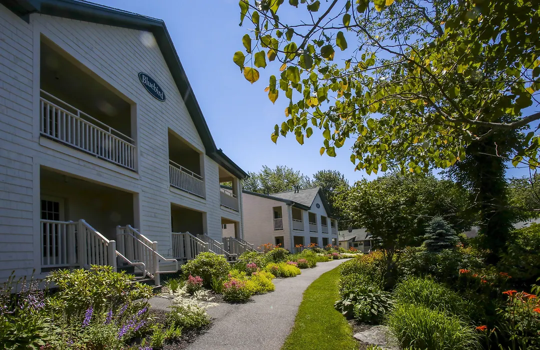 Spruce Point Inn Resort And Spa-1