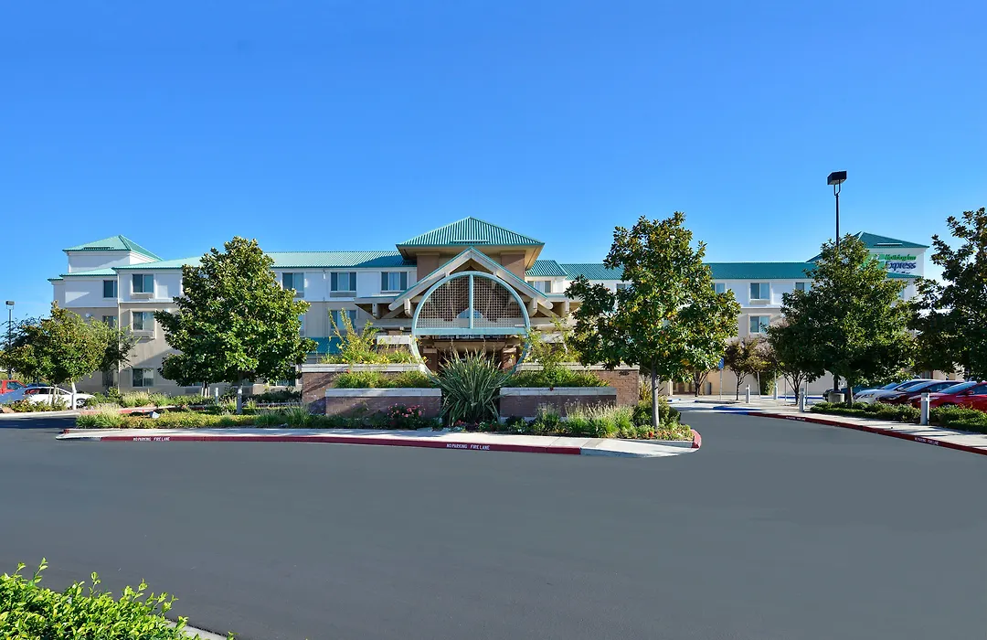 Holiday Inn Express & Suites Elk Grove Central - Hwy 99 By Ihg-1