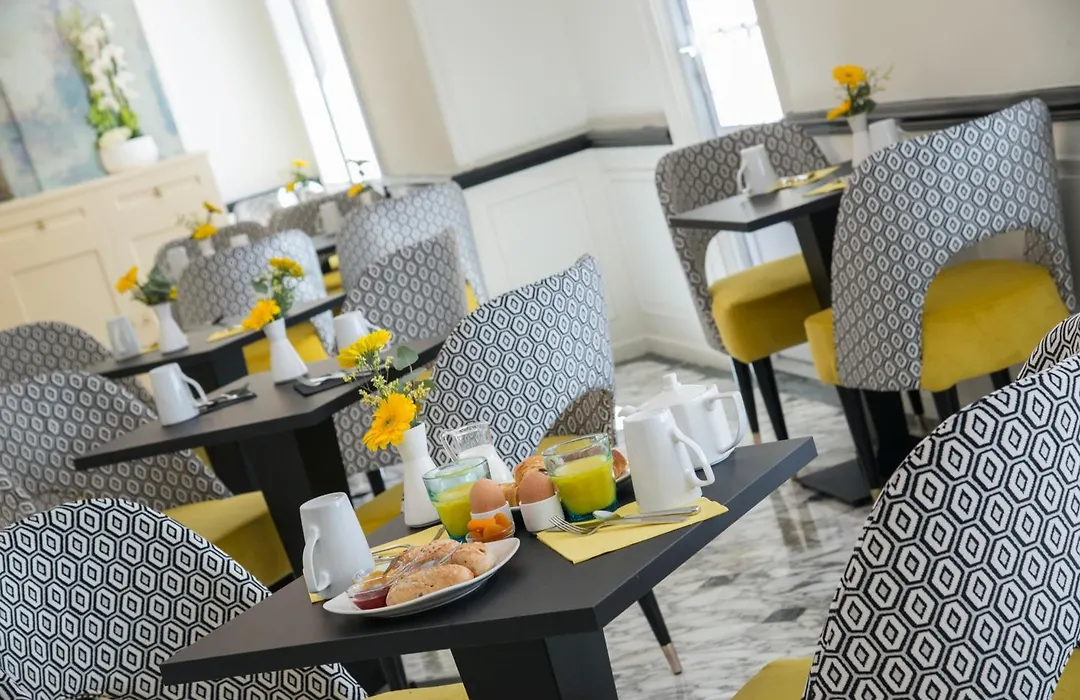 Hotel Carlton-1