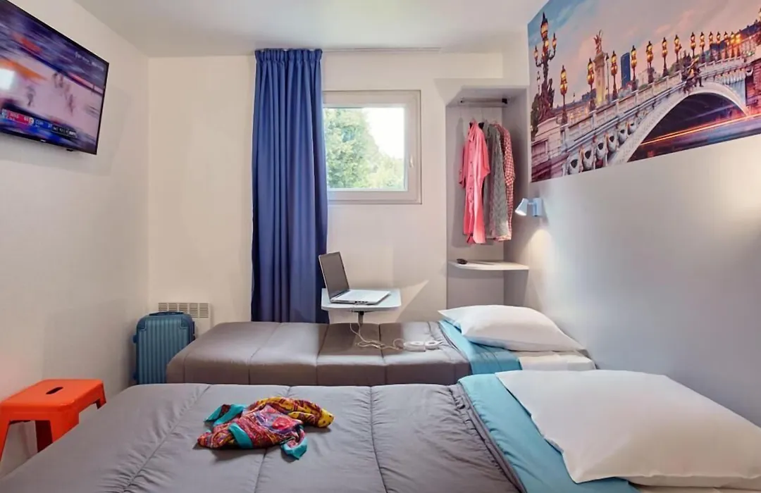 Welcomotel Les Mureaux-1
