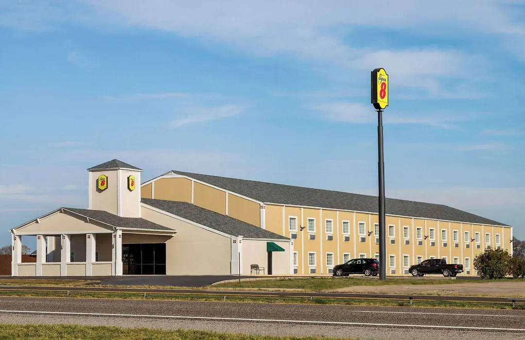 Super 8 By Wyndham Gainesville Tx-1