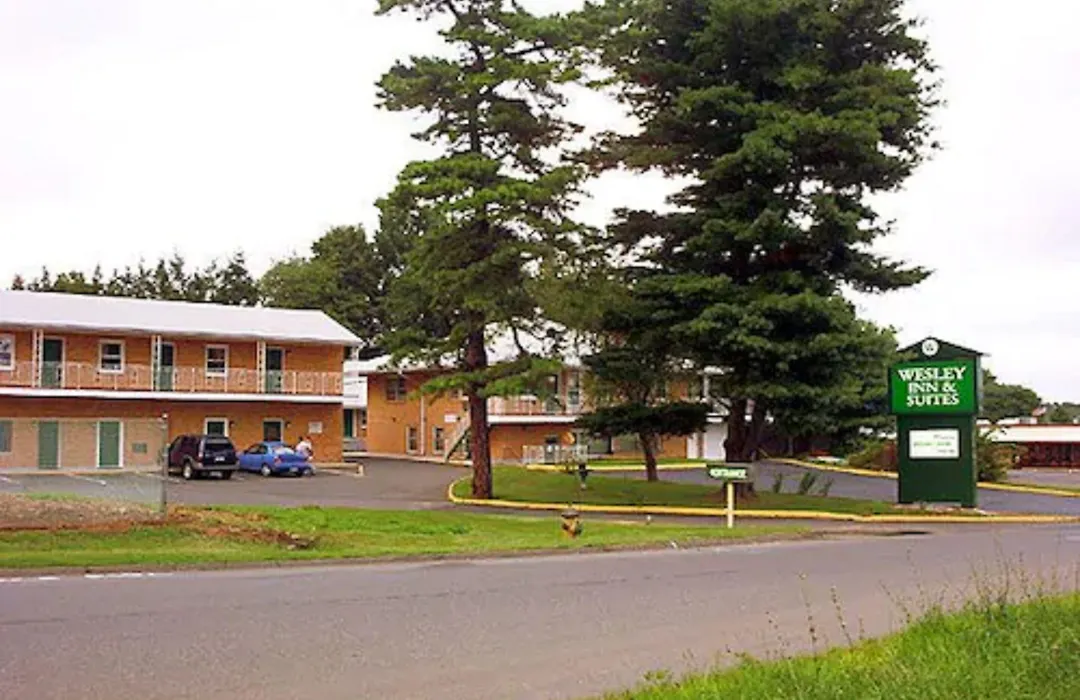 Wesley Inn & Suites-1