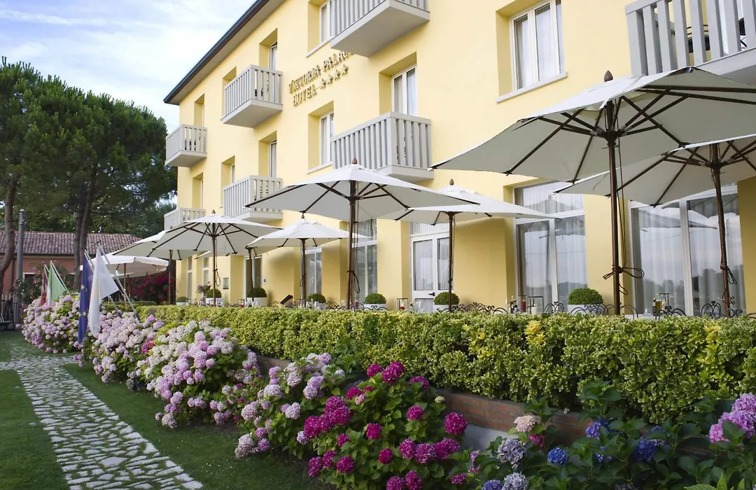 Viktoria Palace Hotel-1