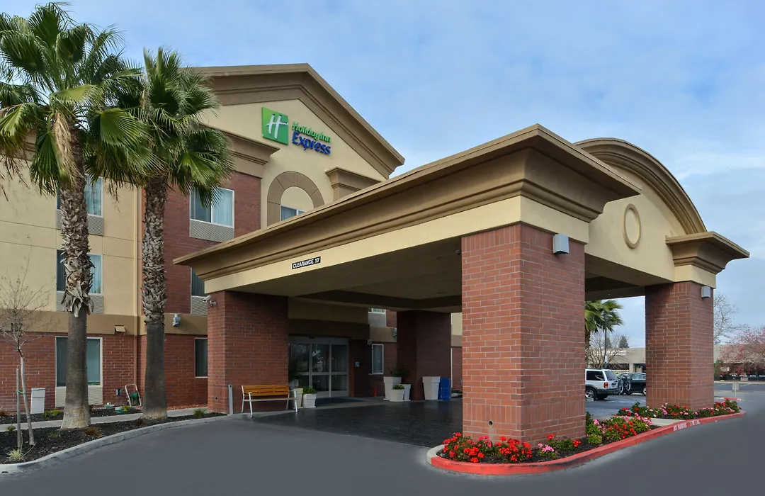 Holiday Inn Express Woodland By Ihg-1