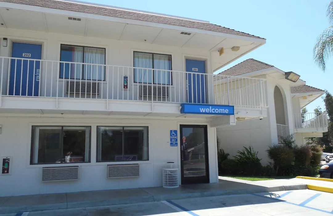 Motel 6-Temecula, Ca - Historic Old Town-1